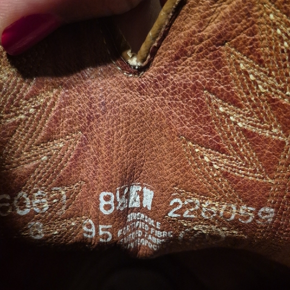 Men's Brown and Cream Cowboy Boots - Picture 7 of 8